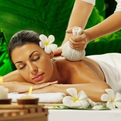 Relaxing Vassa Herbal Massage